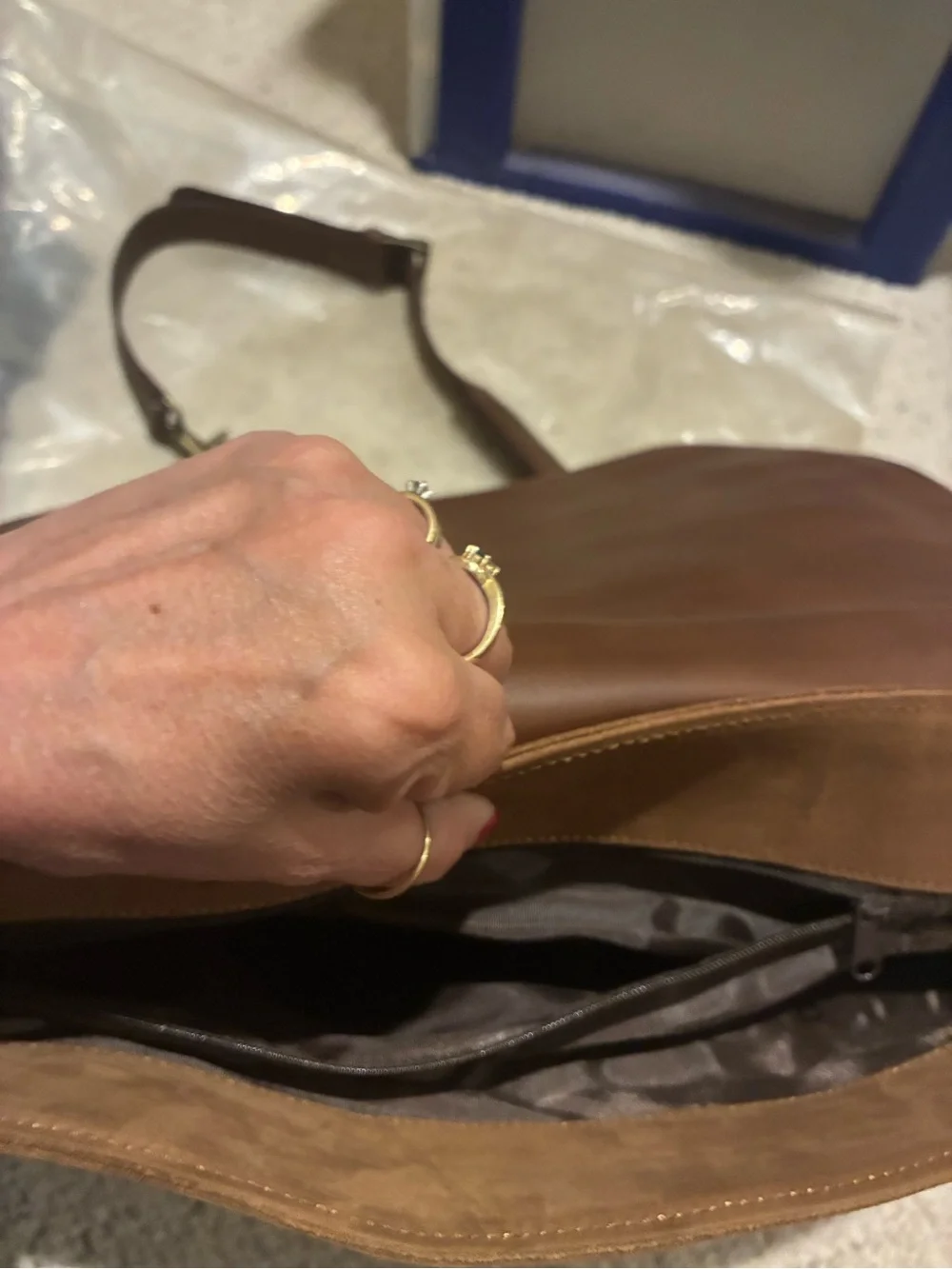 Classic Brorn Laptop Messenger Bag for Men - Professional Everyday Carry